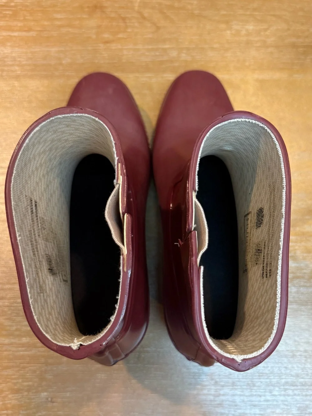 Hunter Women’s Wedge Short Rain Boot Burgundy Size 10